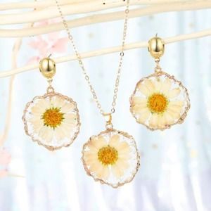Pressed Flower Pendant Matching & Earring Set